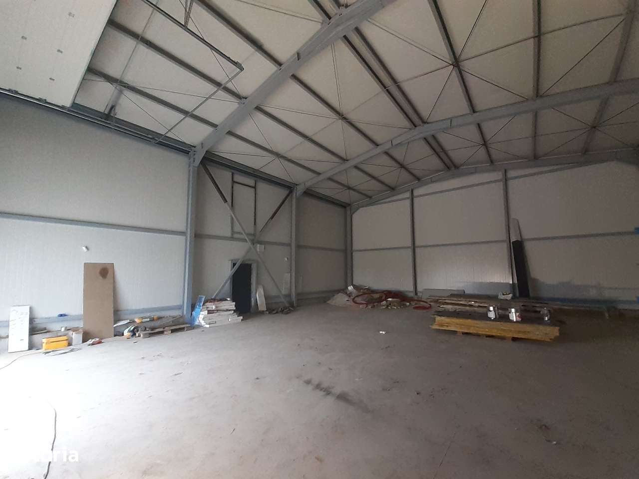 Hala noua 293mp - zona Drumul Intre Tarlale - Sos. Garii Catelu - Imagine principală: 4/7