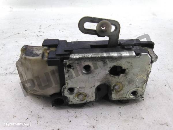 Fechadura Porta Frente Esquerda  Fiat Punto (188_) 1.2 16v 80 ( - 1