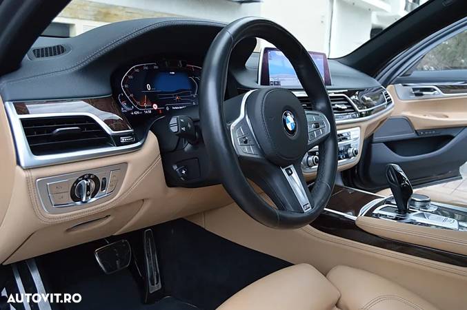 BMW Seria 7 740d xDrive - 38