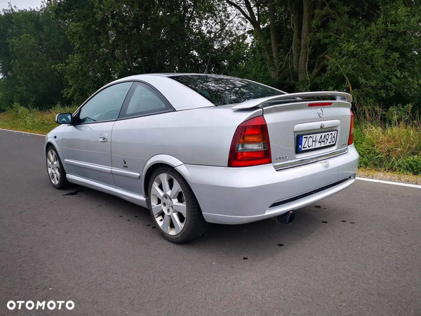 Opel Astra II 2.2 Sport - 4