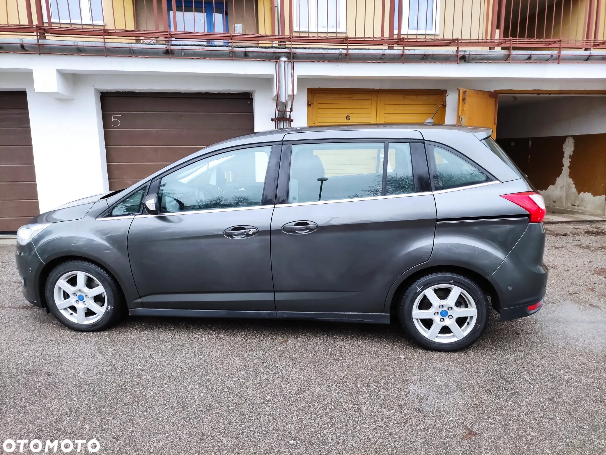 Ford Grand C-MAX 1.5 TDCi Start-Stopp-System Titanium - 4