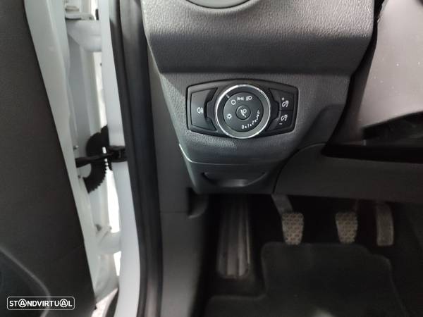 Ford Tourneo Courier 1.0 EcoBoost Ambiente - 29