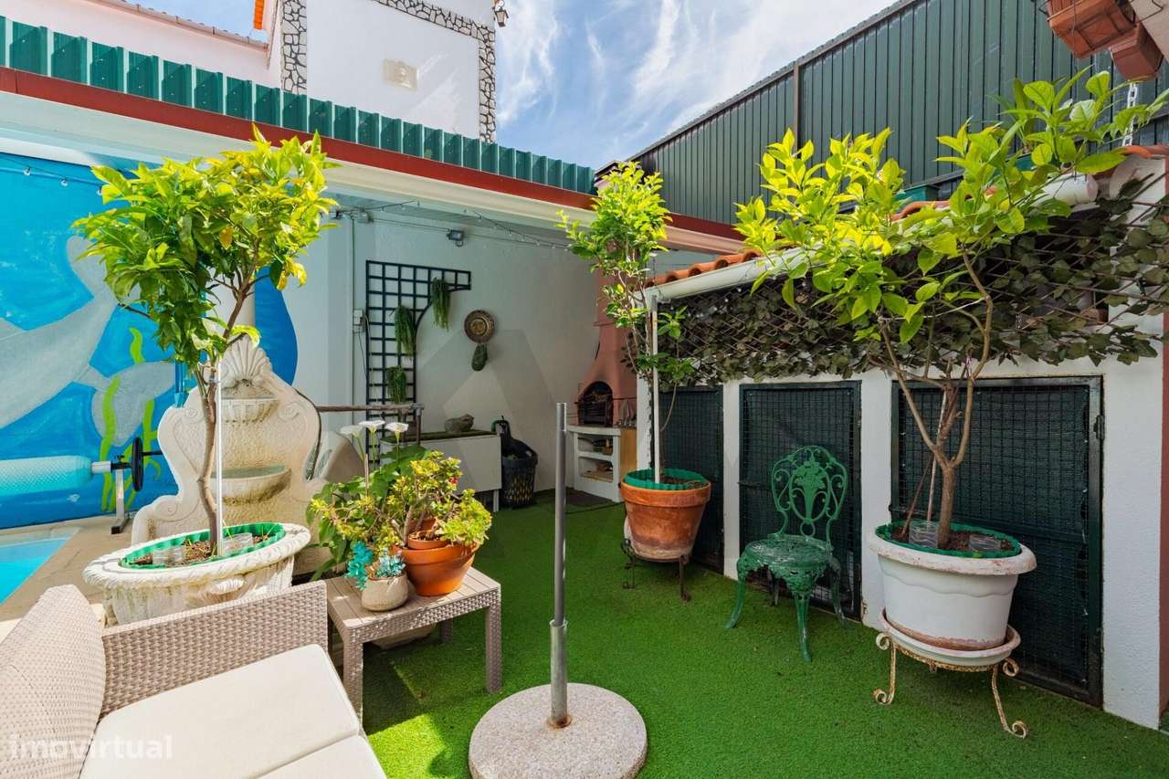 Moradia T3+2 com Piscina e Cave Independente — Quinta do Conde-4