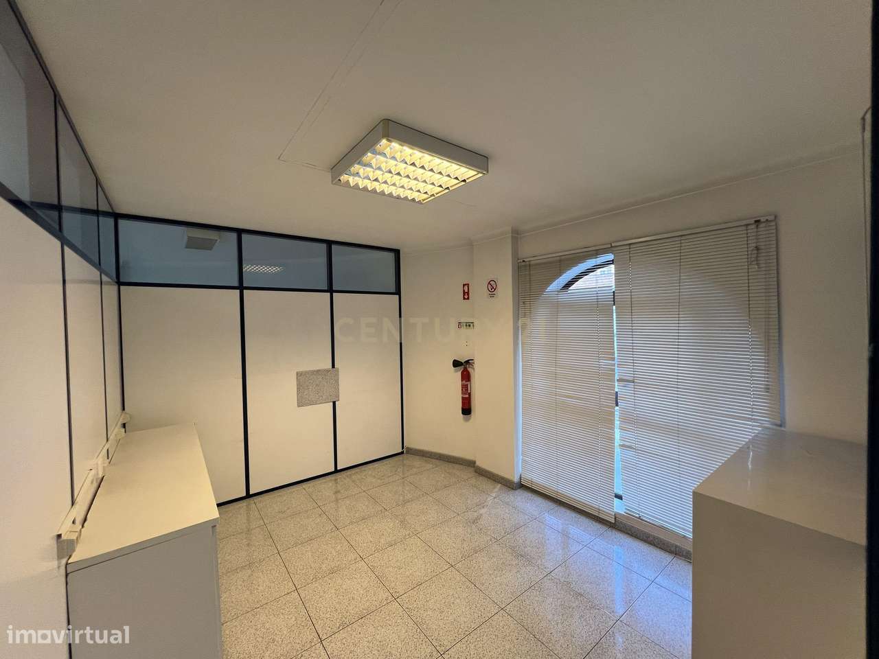 Escritório na Av. Marquês de Pombal em Leiria - Grande imagem: 4/14