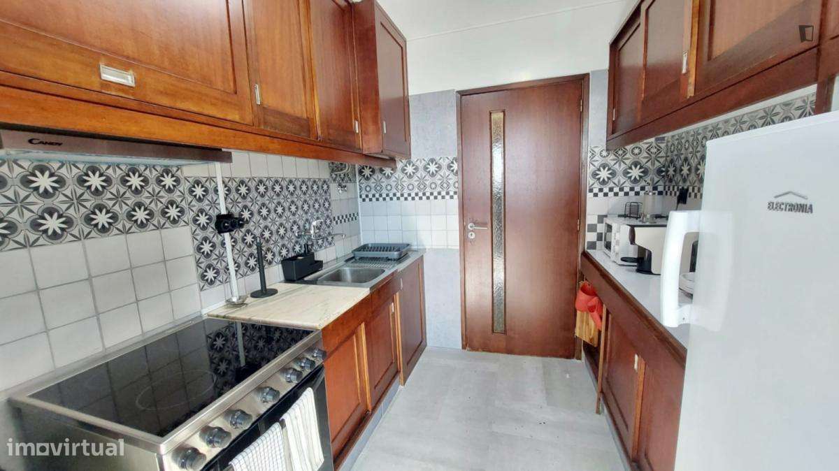 Quarto - localizado em Senhora da Hora Porto - Grande imagem: 4/10