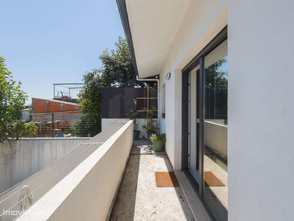 Moradia T3 com Terraço - Gondomar-50