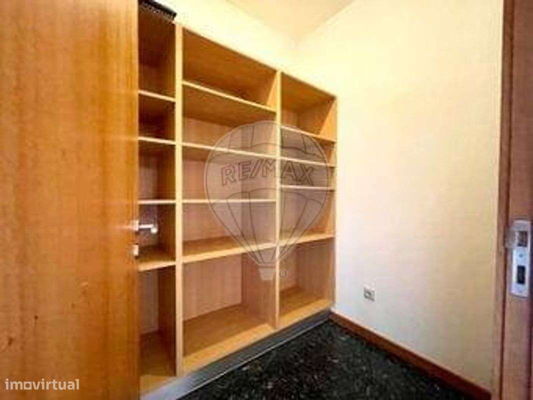 Apartamento T3 para arrendamento - Grande imagem: 4/16