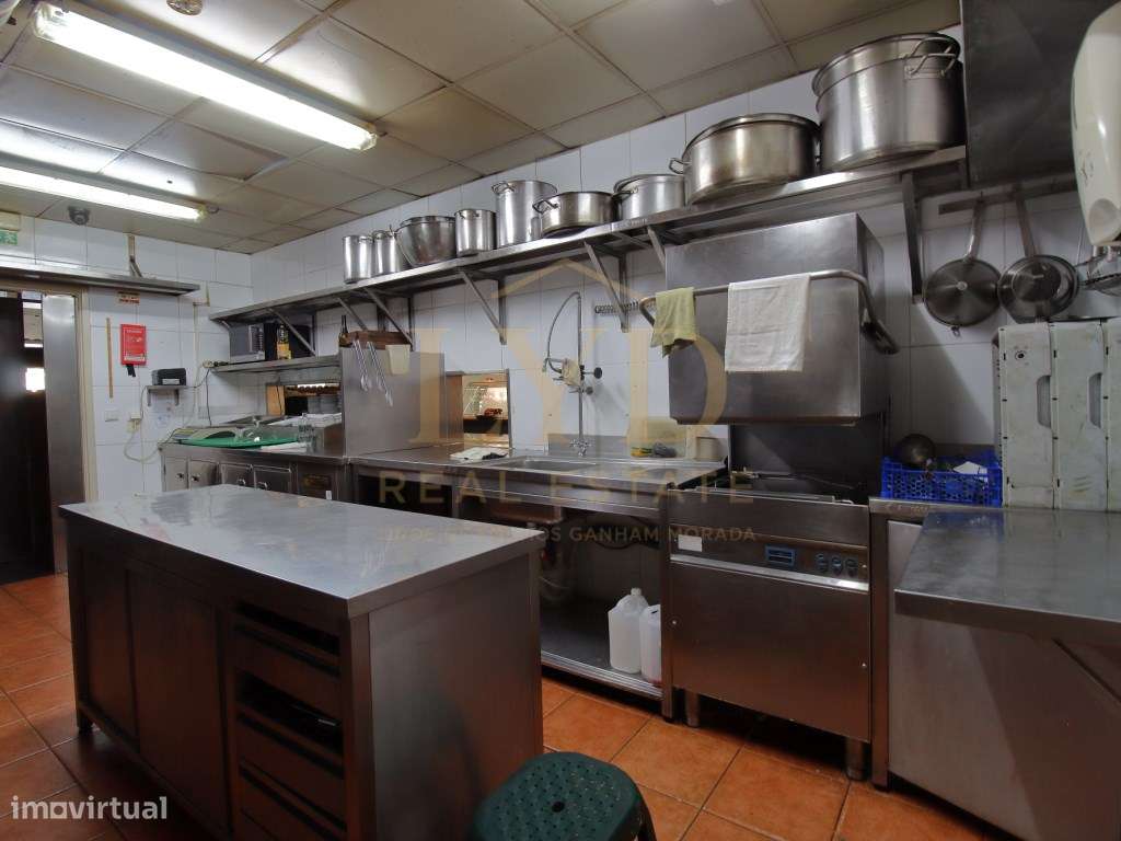 Restaurante pronto a Funcionar para Trespasse-12