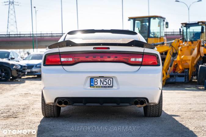 Dodge Charger 5.7 R/T - 9