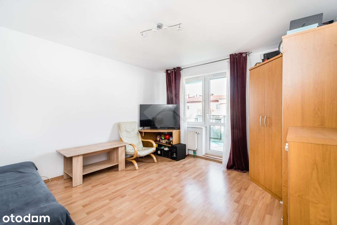 Dwupokojowe mieszkanie z balkonem i osobną kuchnią-3