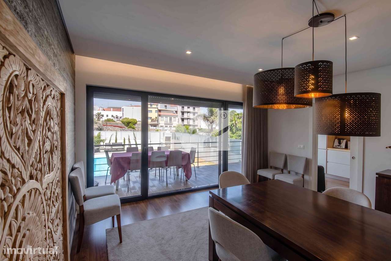 Moradia T4 Contemporânea | 4 Suites | C/ Piscina-11