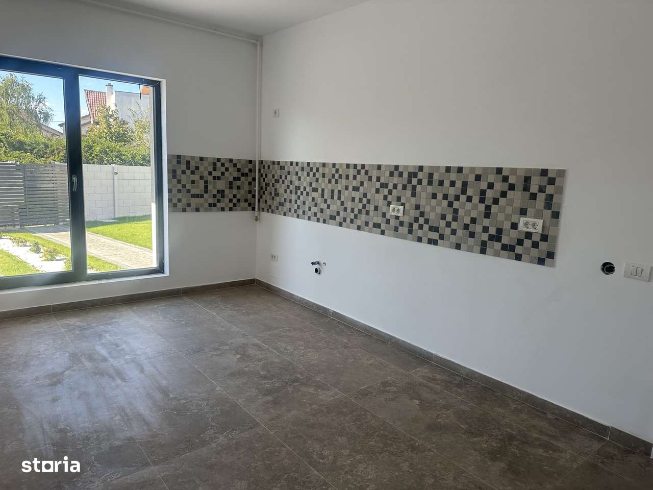 Casă cu Teren 530 Parter - Imagine principală: 5/10