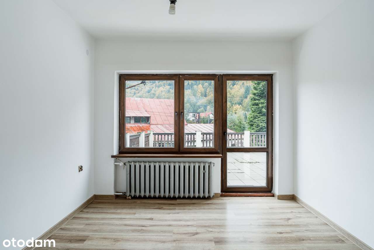 Duży dom z potencjałem pod górami - Brenna - do zamieszkania.-11