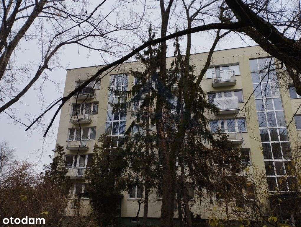 Sprzedam trzykpokojowe mieszkania Warszawa Stegny-0