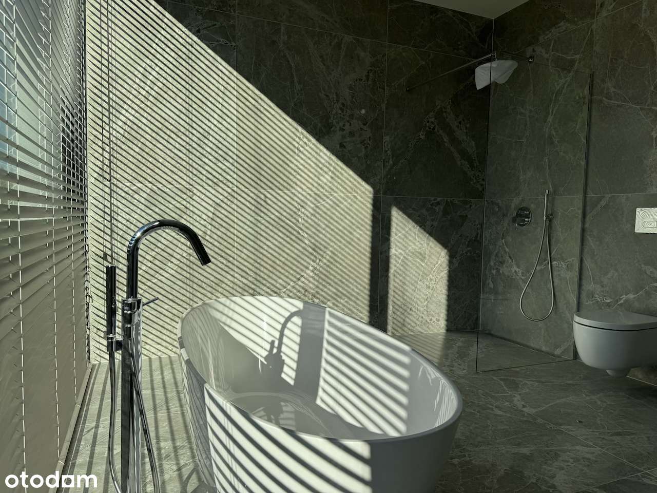 Ostatni dom na sprzedaż na luksusowym osiedlu Royal Residence-1