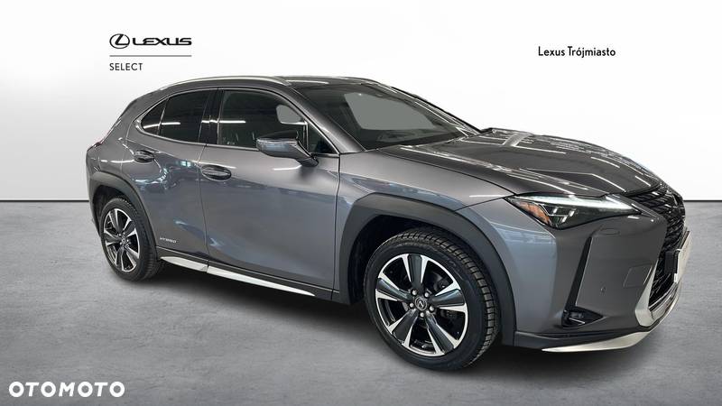 Lexus UX - 3