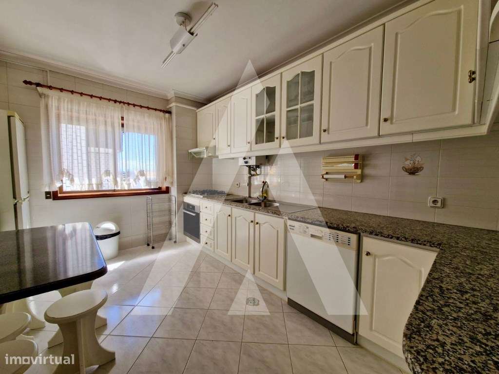 Apartamento T3 na Praia da Barra. - Grande imagem: 4/26