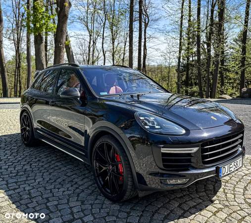 Porsche Cayenne Turbo - 6