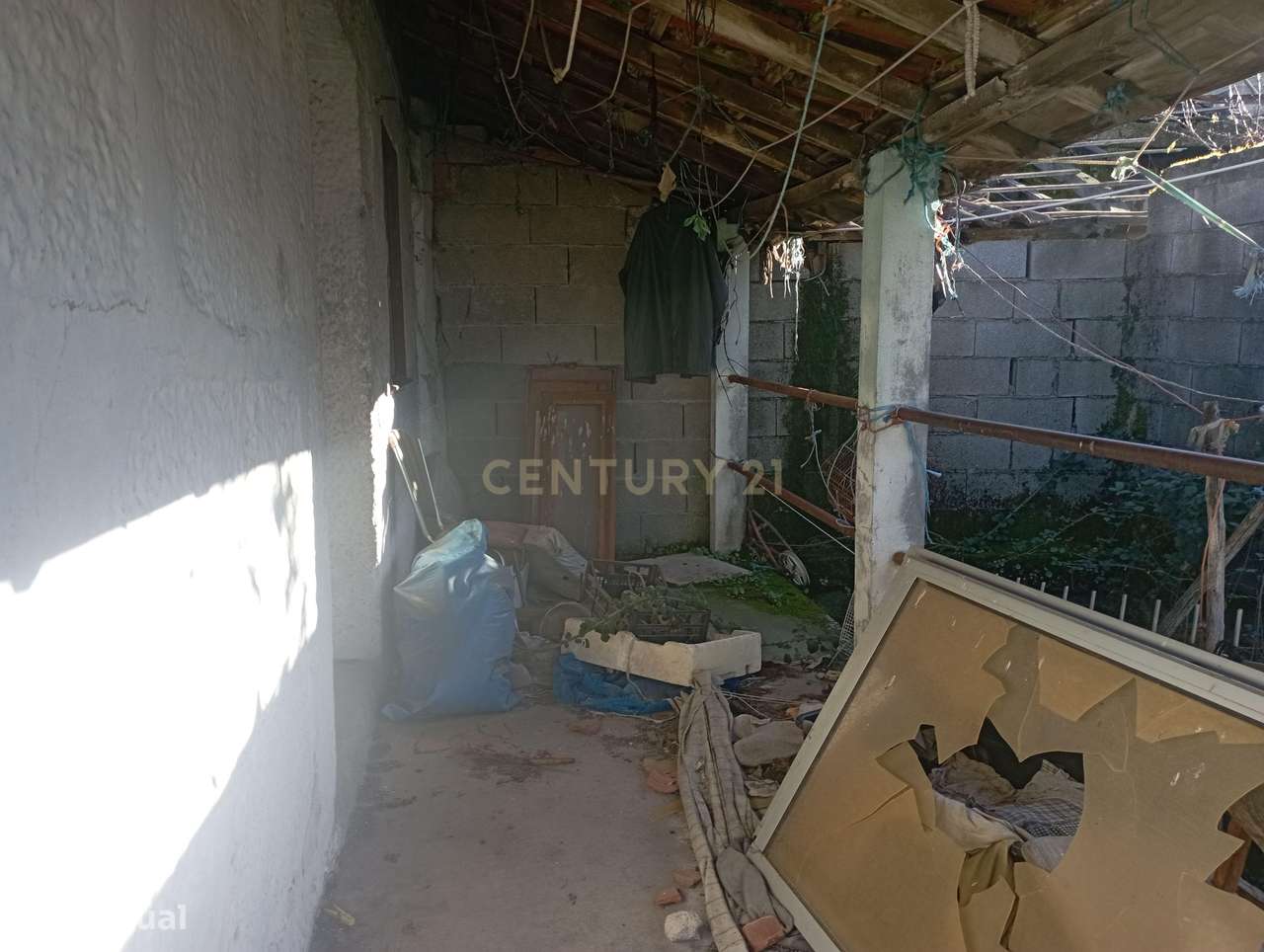 Moradia antiga em Paradela de Monforte bem localizada e com boa exposi - Grande imagem: 4/4