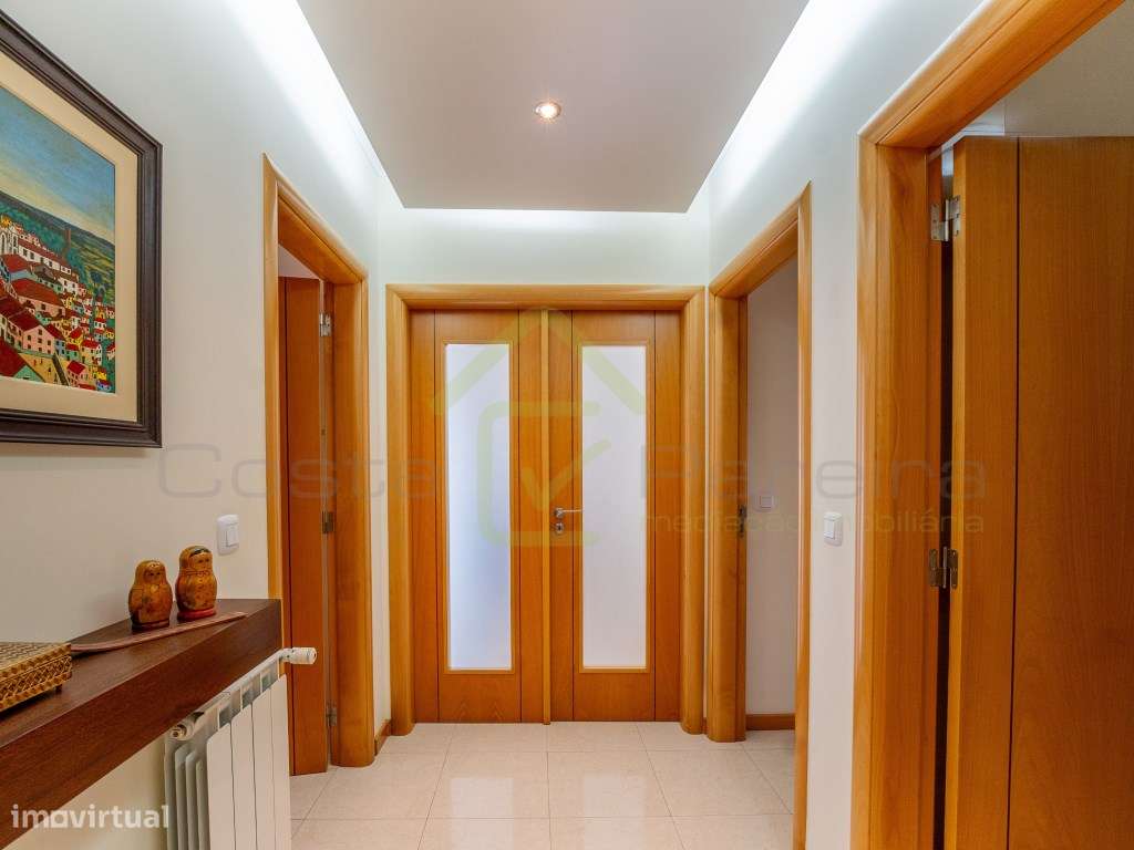 Apartamento T2 no Centro com boas áreas e excelente localização-2