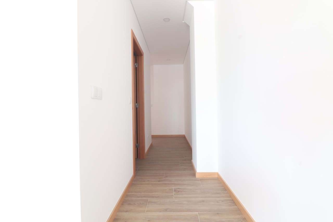 Apartamento T2 em Darque – Ideal para Famílias ou Investimento - Grande imagem: 5/25