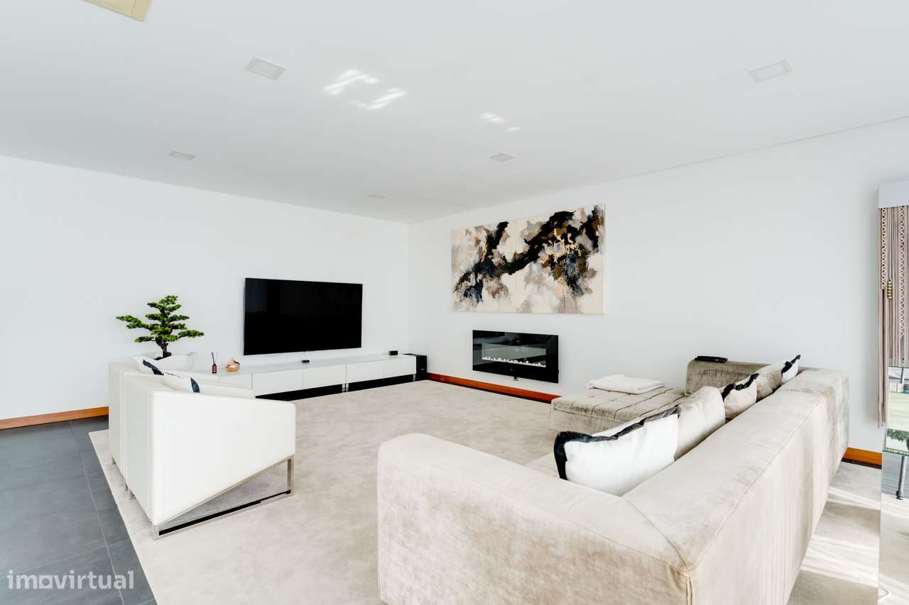 Elegância e Privacidade na Moradia dos Seus Sonhos-25