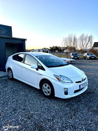 Toyota Prius (Hybrid) Executive - 5