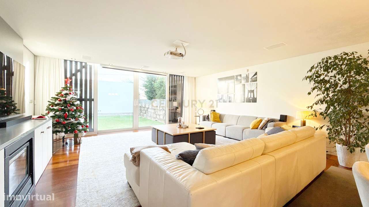 Moradia Térrea de Luxo com Piscina Aquecida e Jacuzzi a 2 km da Praia - Grande imagem: 3/60