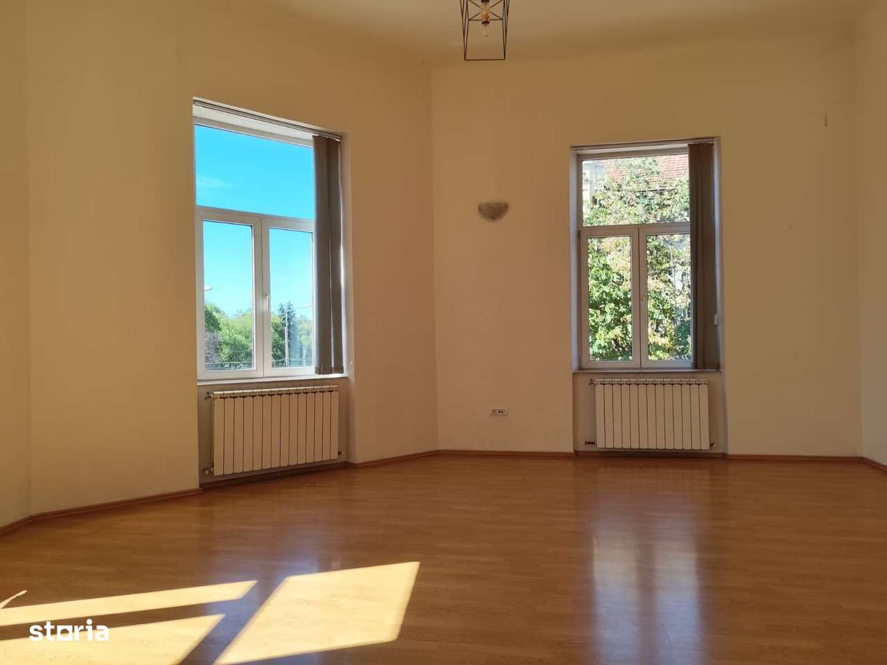Apartament de vanzare situat ultracentral, langa Lic. E. Gojdu, Oradea - Imagine principală: 5/16