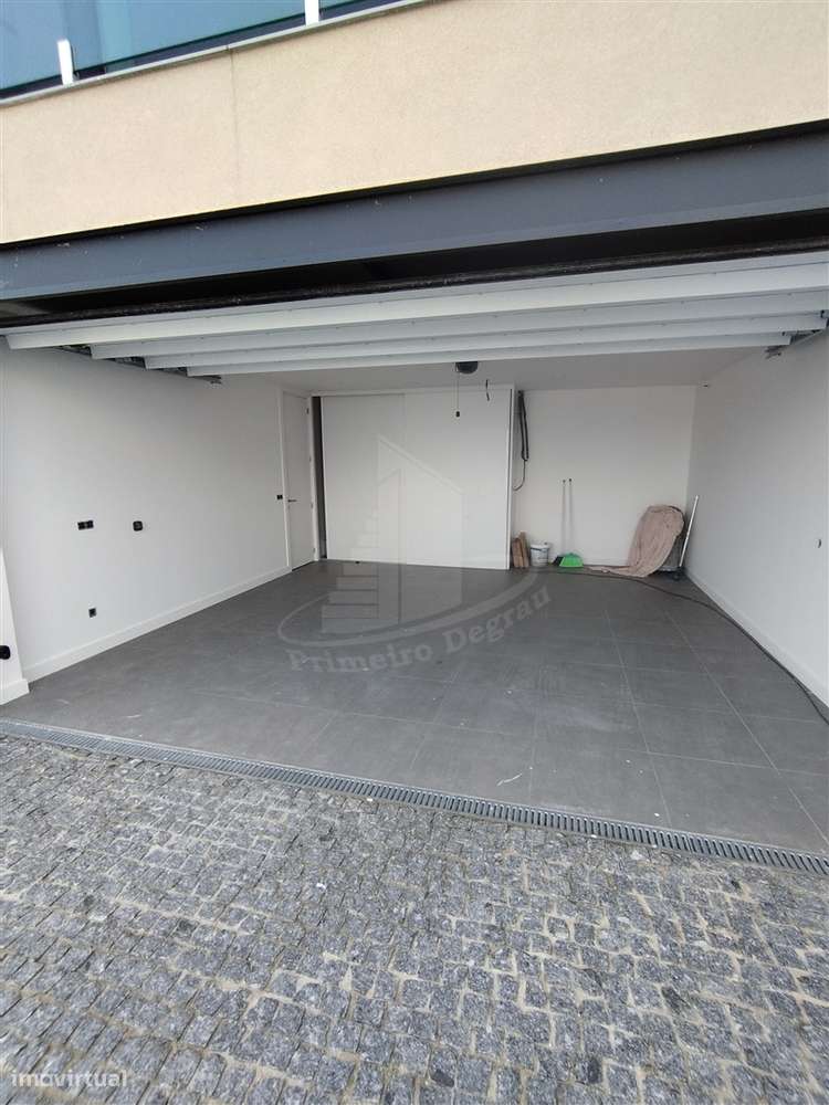 Moradia de 2 pisos com vistas fabulosas-19