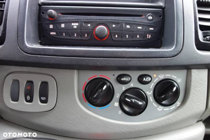 Opel Vivaro , Navigacja , Bluetoot , Ładowność 1070 kg - 18