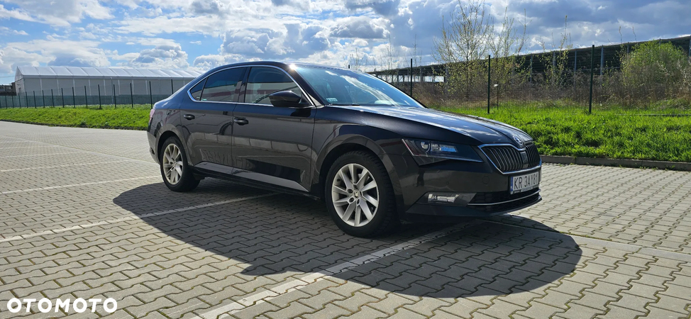 Skoda Superb 2.0 TDI Style DSG - 4