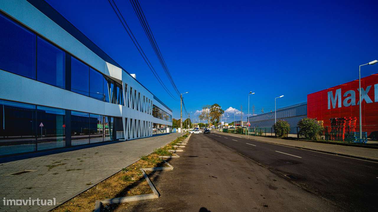 Armazém para comércio e serviços, Esgueira, Aveiro - Grande imagem: 4/33