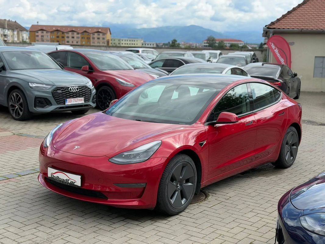 Tesla Model 3 AWD Long Range - 11