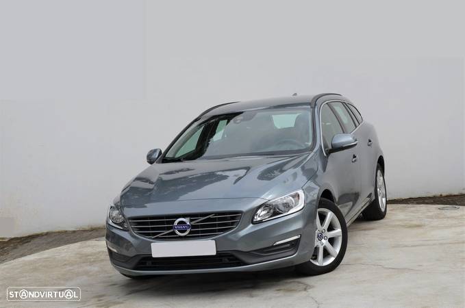 Volvo V60 2.0 D2 Momentum Geartronic - 1