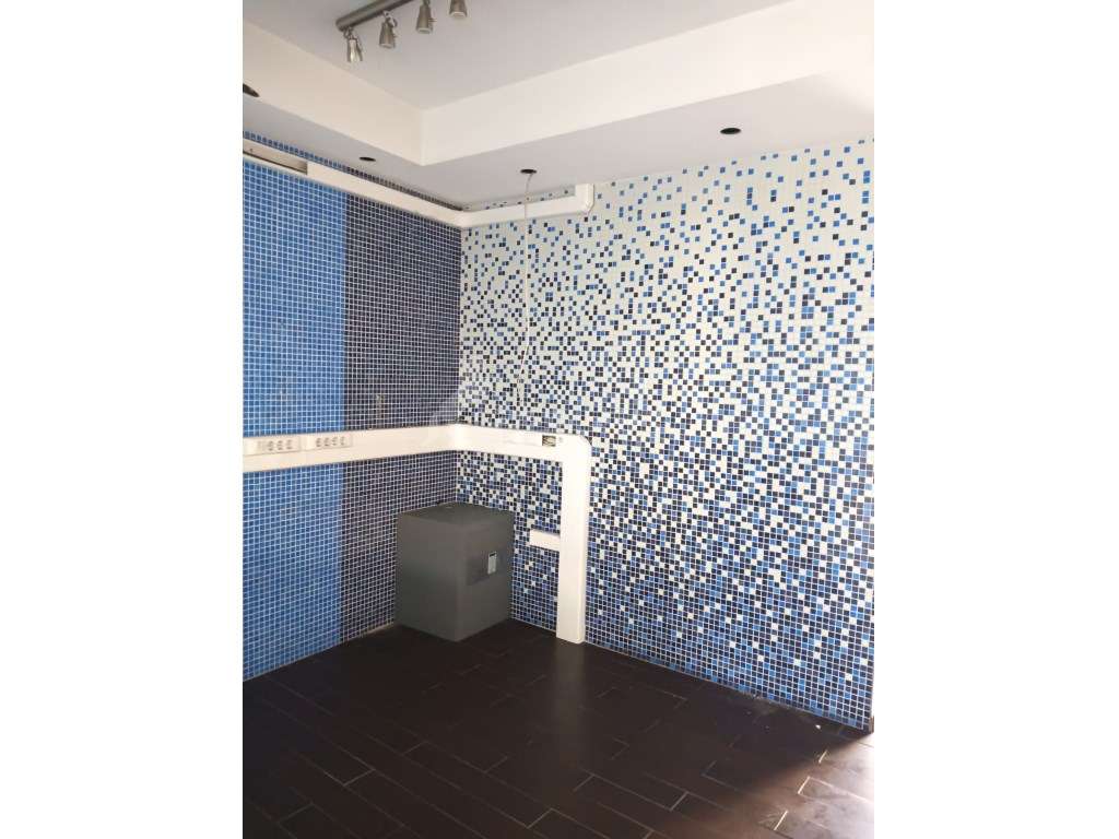 Espaço comercial + armazém-6