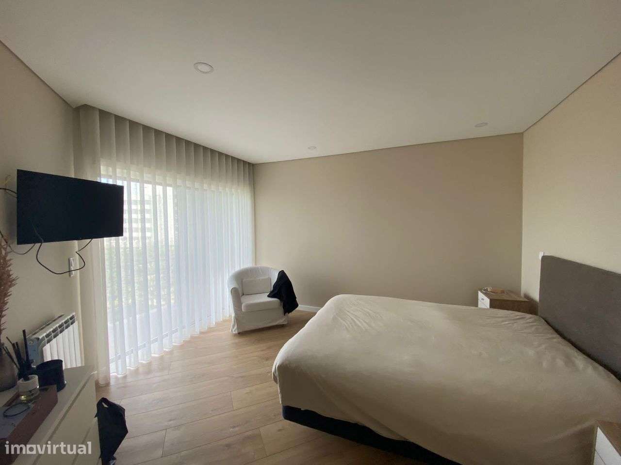 T2 alterado para t3 renovado, em frente ao mar-12