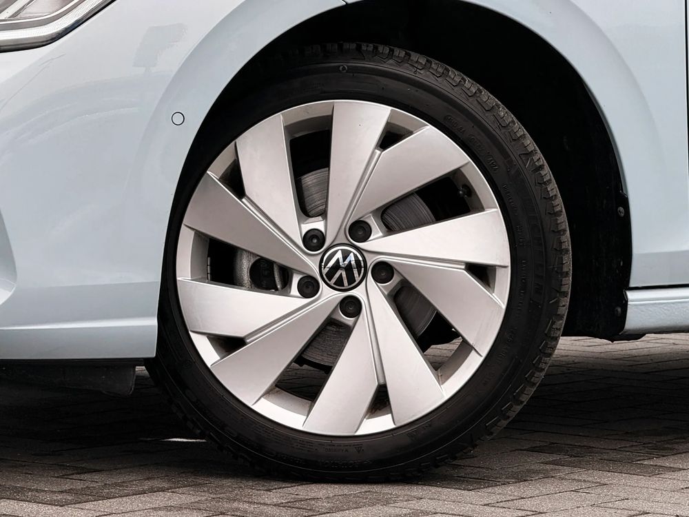 Volkswagen Golf 1.5 TSI Special Edition 116 KM — zdjęcie 6