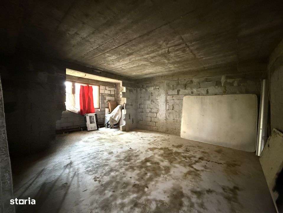 Pret REDUS | Casa solida pe colt, 240 mpu, terasa si curte | Pantelimo-13