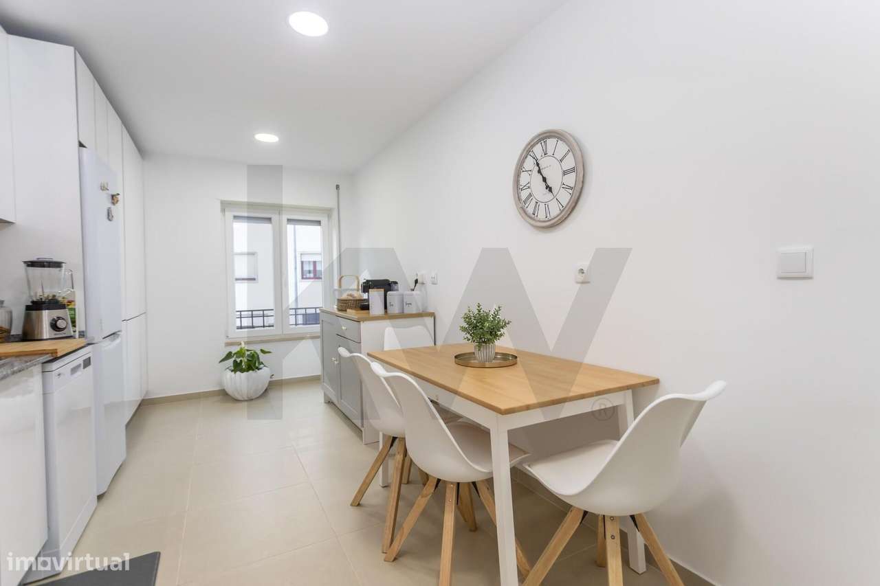 Apartamento T3 Totalmente Remodelado no centro da Cotovia, Sesimbra. - Grande imagem: 5/46
