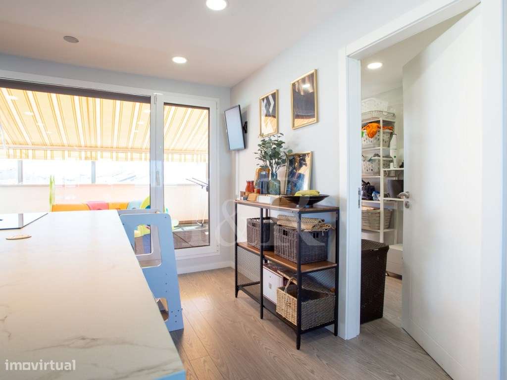 Apartamento T4 duplex com terraço e garagem no Montijo-18