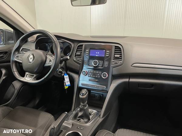 Renault Megane Blue dCi Intens - 8