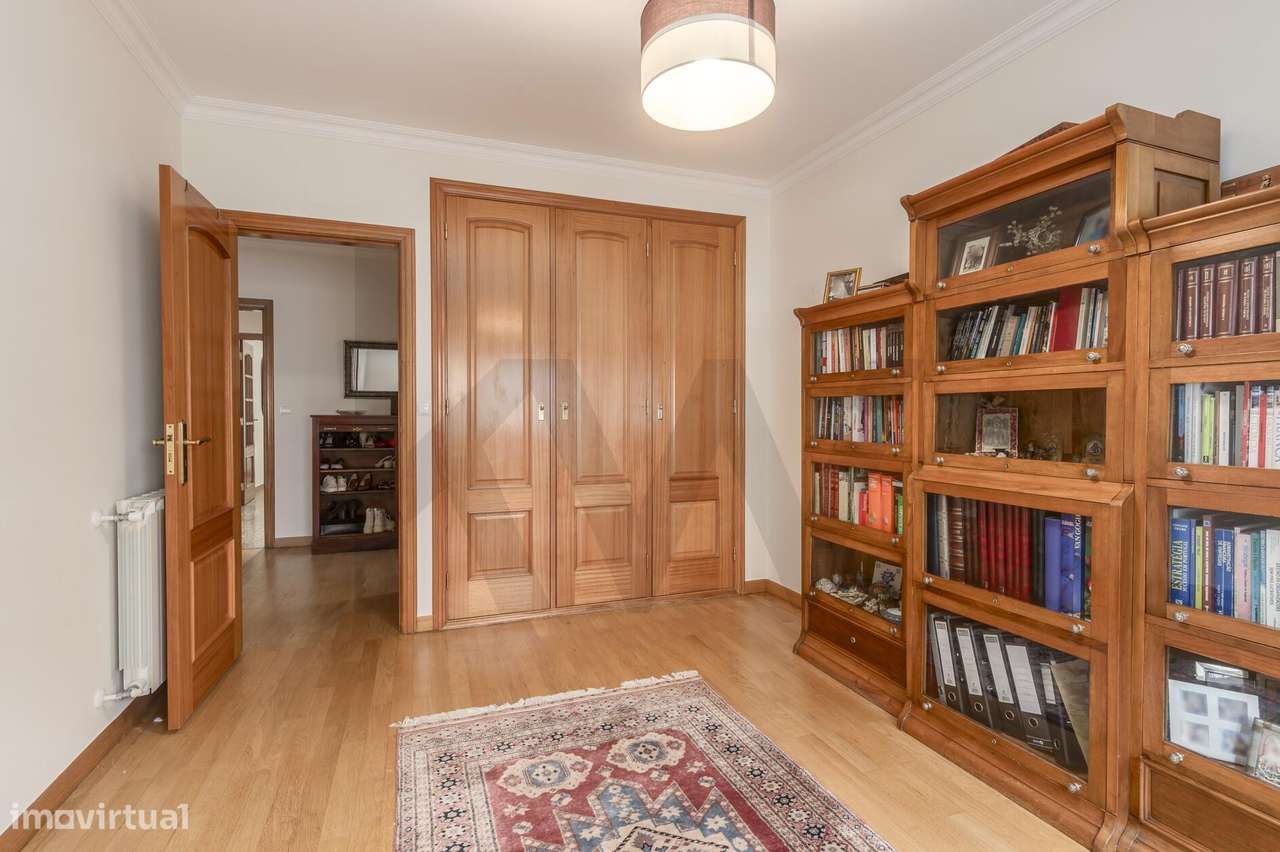 Apartamento T3 com elevador,  estacionamento e arrecadação, Jardins da-18