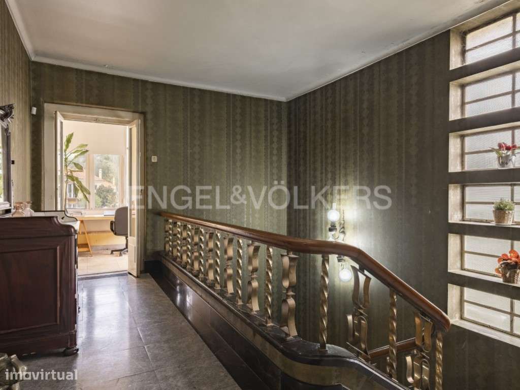 Moradia Isolada com Terreno de 1.300 m² em Alvalade-25