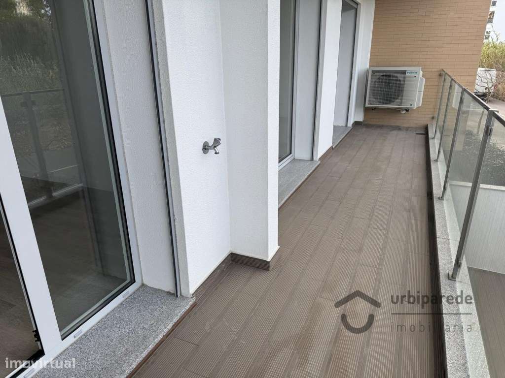 Apartamento T3 a estrear em Carcavelos-7