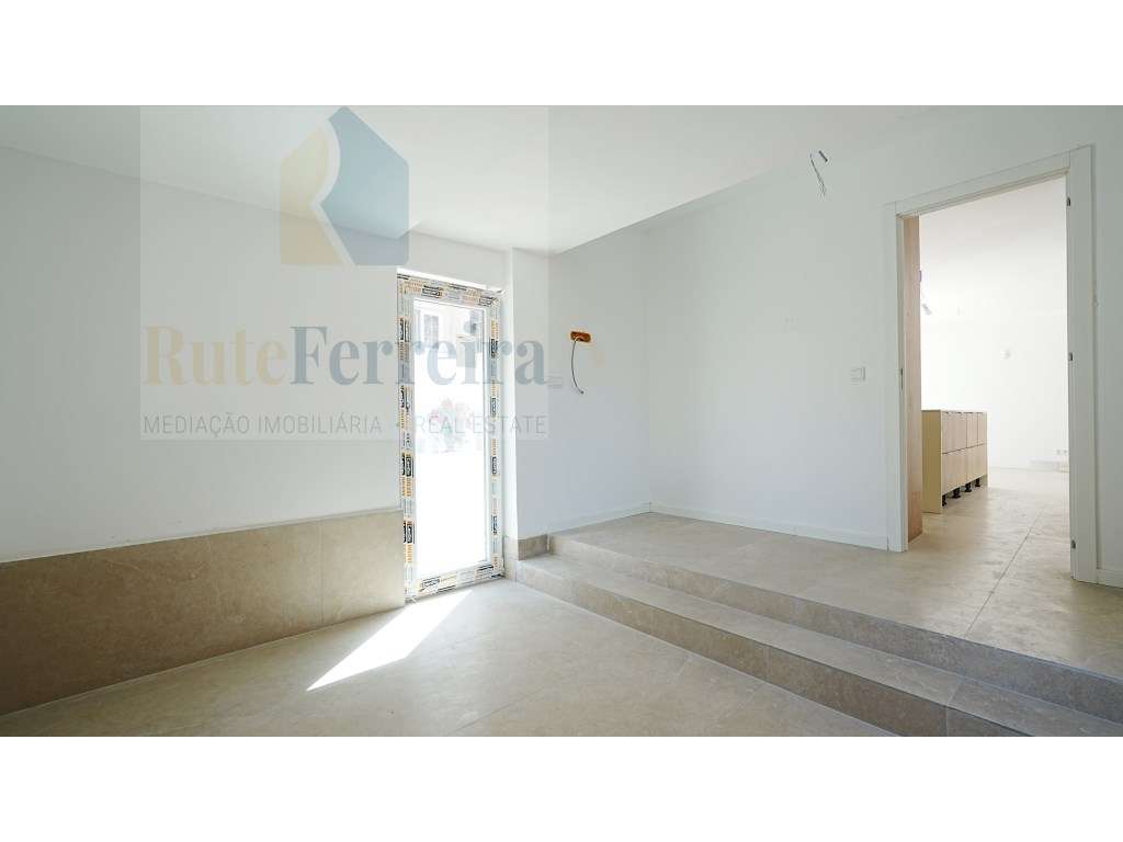 Excelente Moradia T3 totalmente remodelada em Torres Vedras!-14