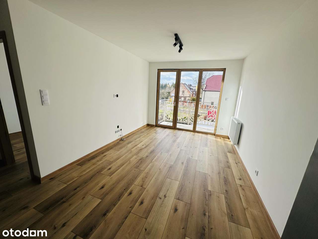 2 pokoje z balkonem + miejsce parkingowe - Pełny obrazek: 5/9