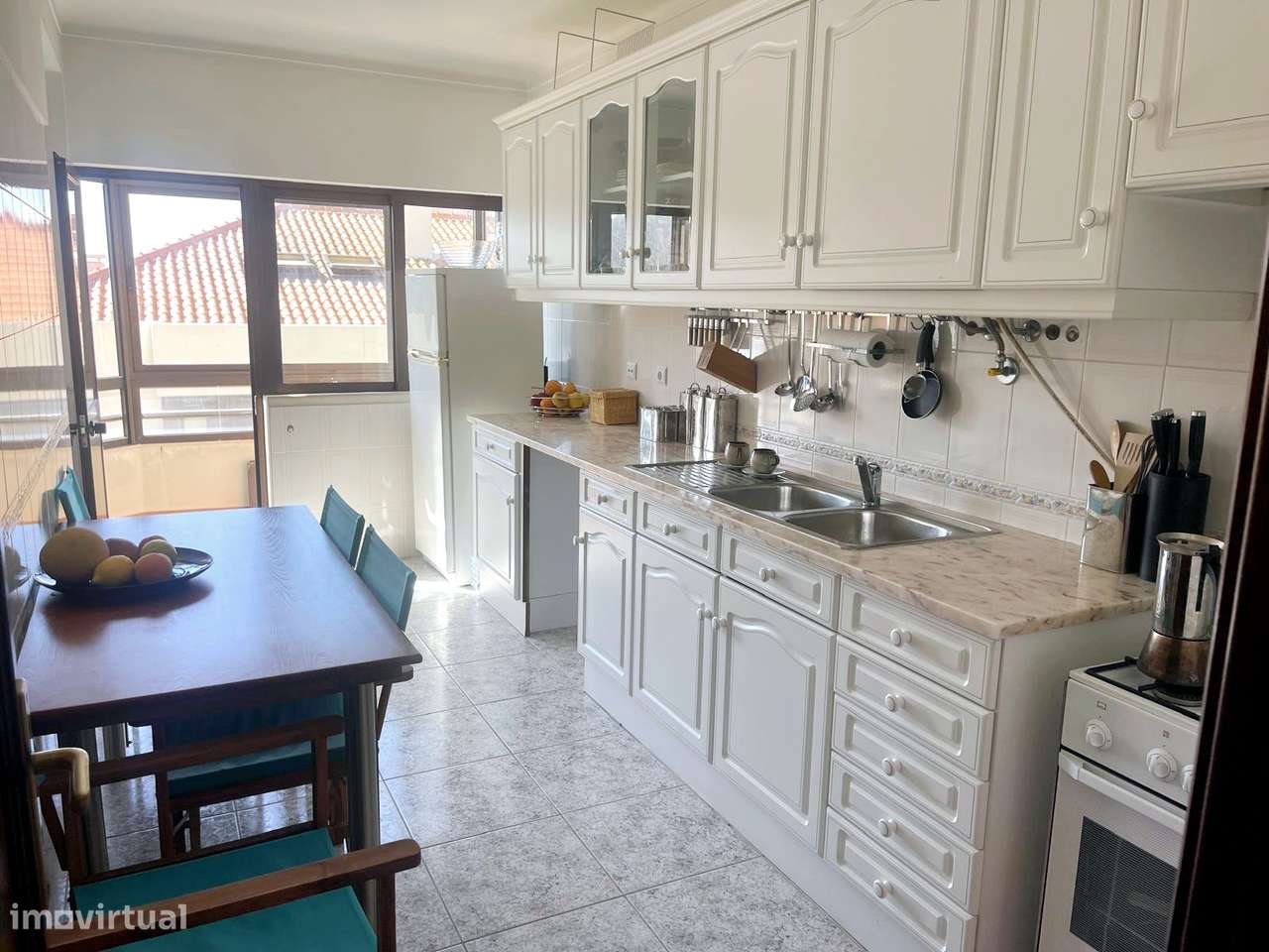 T4 com Estúdio em Bonito Prédio-8