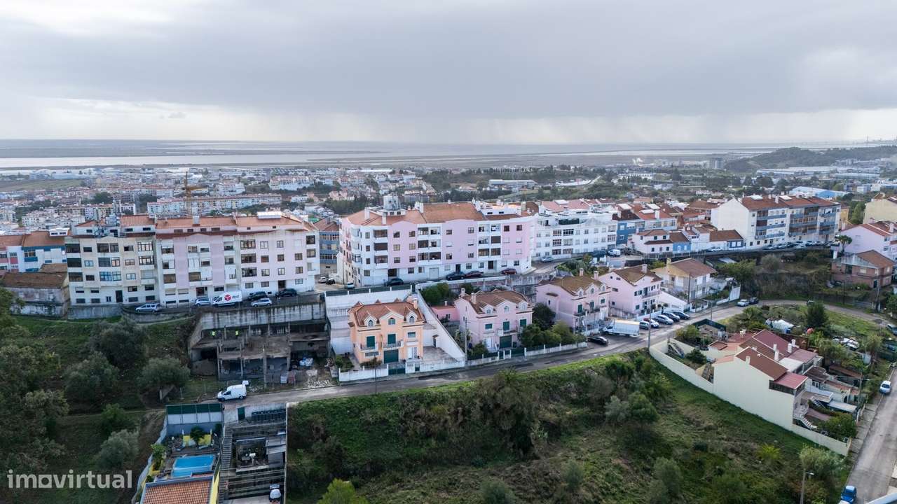 T3 Totalmente Remodelado no Bom Sucesso – Alverca do Ribatejo-26