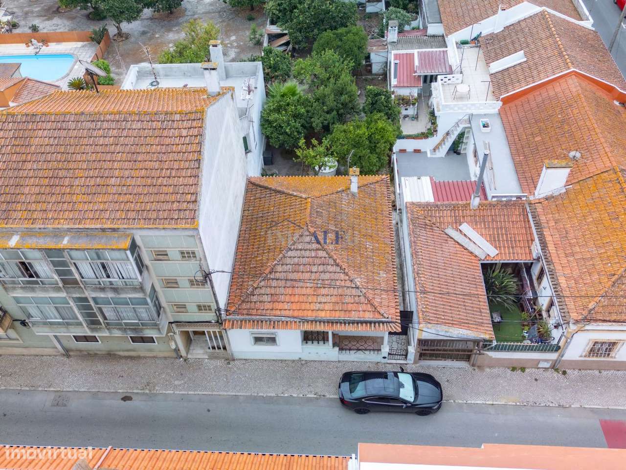 Moradia T2 com quintal no centro do Pinhal Novo, junto a transportes - Grande imagem: 4/27